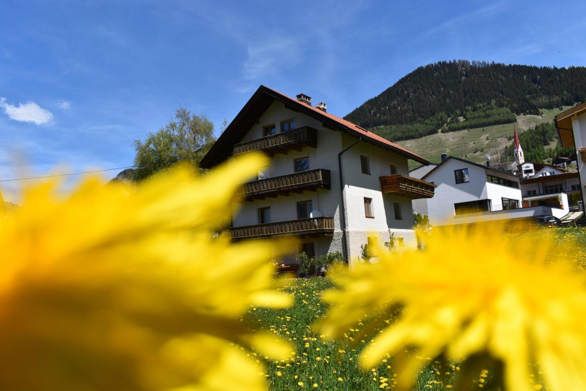 Hirschstube Nauders Bed & Breakfast エクステリア 写真