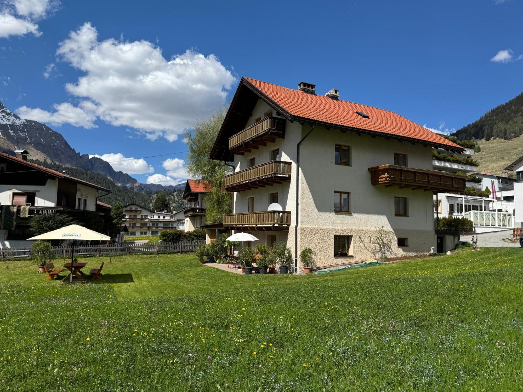 Hirschstube Nauders Bed & Breakfast エクステリア 写真
